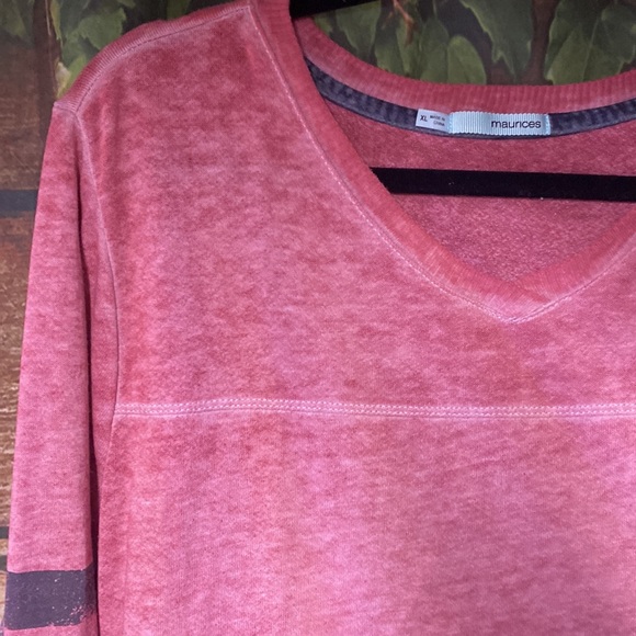 🦋EUC Maurice’s L/S top - Picture 2 of 4
